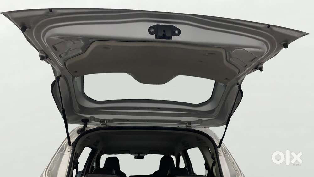 Renault Triber Rxl, 2021, Petrol