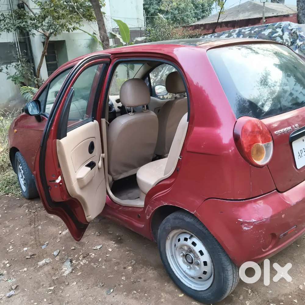 Chevrolet Spark 2011 Petrol Well Maintained