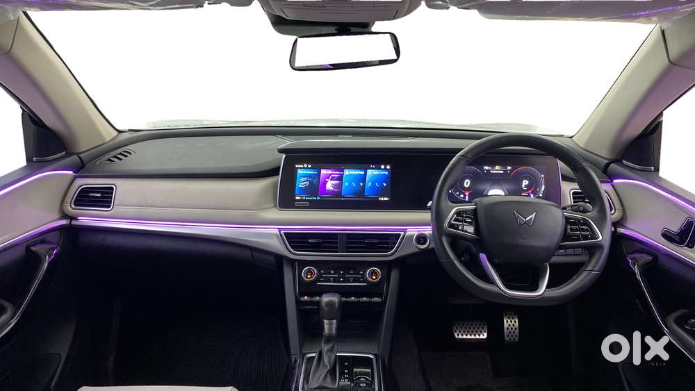 Mahindra Xuv700 2.2 Ax 7 Diesel At Luxury Pack Str, 2022, Diesel