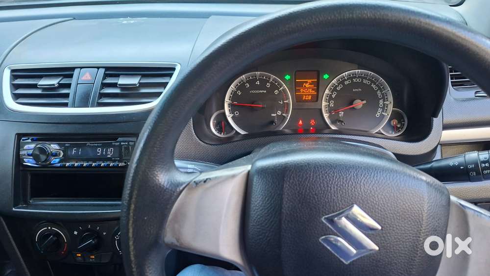 Maruti Suzuki Swift 2011-2014 Vxi, 2013, Petrol