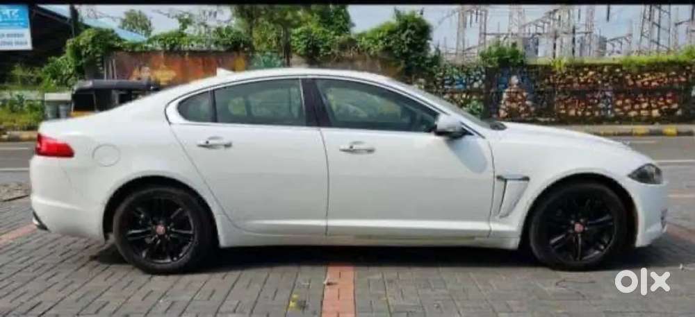 Jaguar Xf 2014 Luxury Car