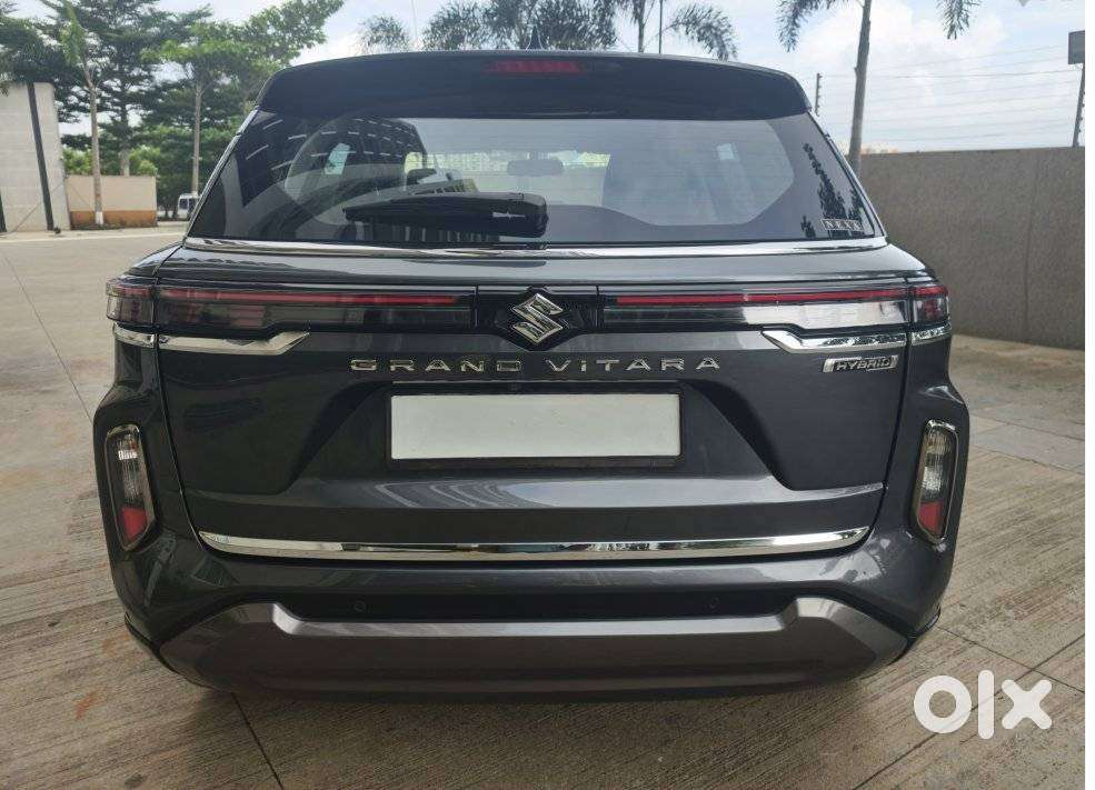 Maruti Suzuki Grand Vitara 1.5 Alpha Plus Intelligent Hybrid Ecvt, 2..