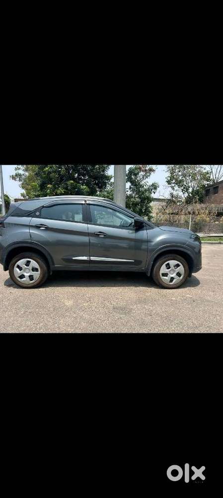 Tata Nexon Pure 1.2 Revotron Petrol 6 Mt, 2024, Petrol