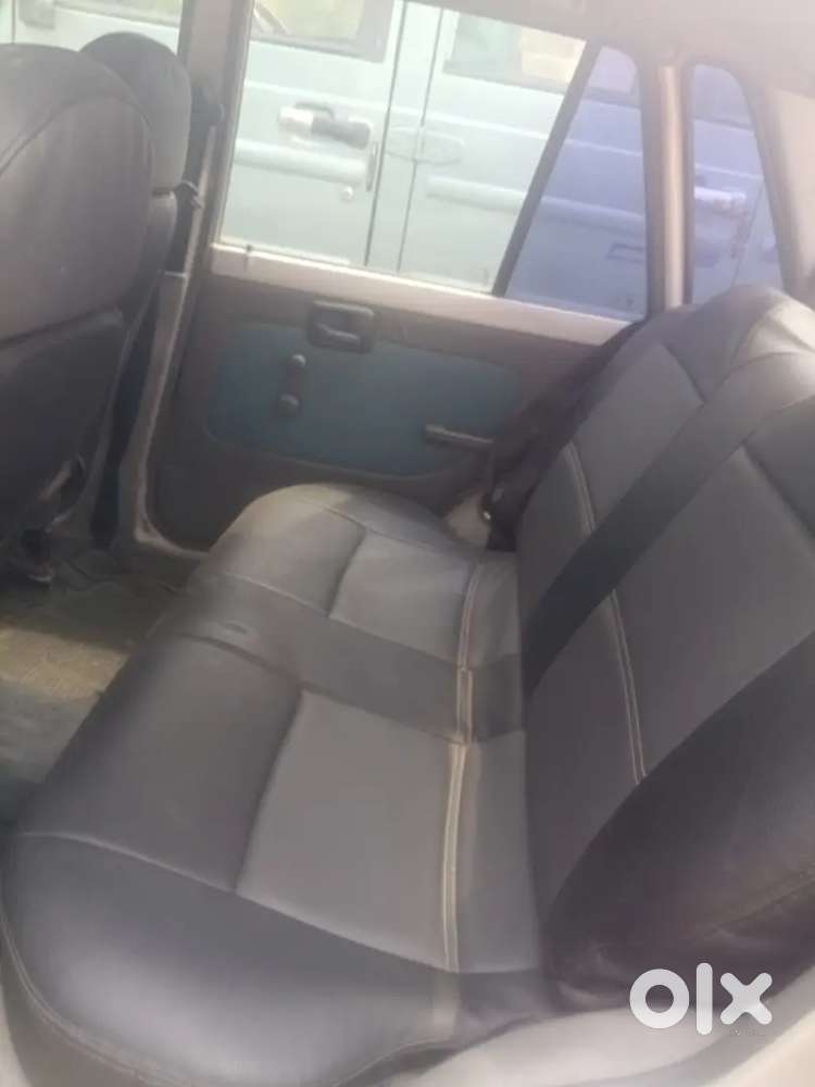 Maruti Suzuki 800 2010