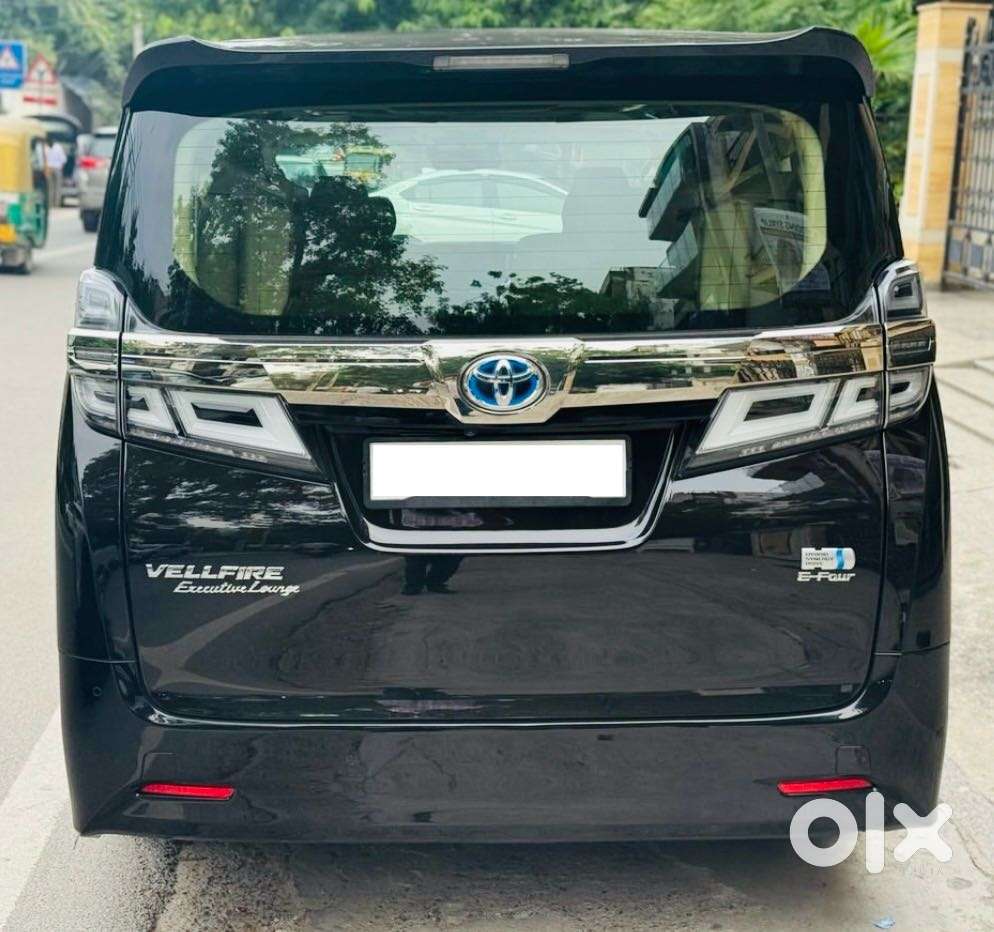 Toyota Vellfire 2.5 Executive Lounge, 2021, Petrol