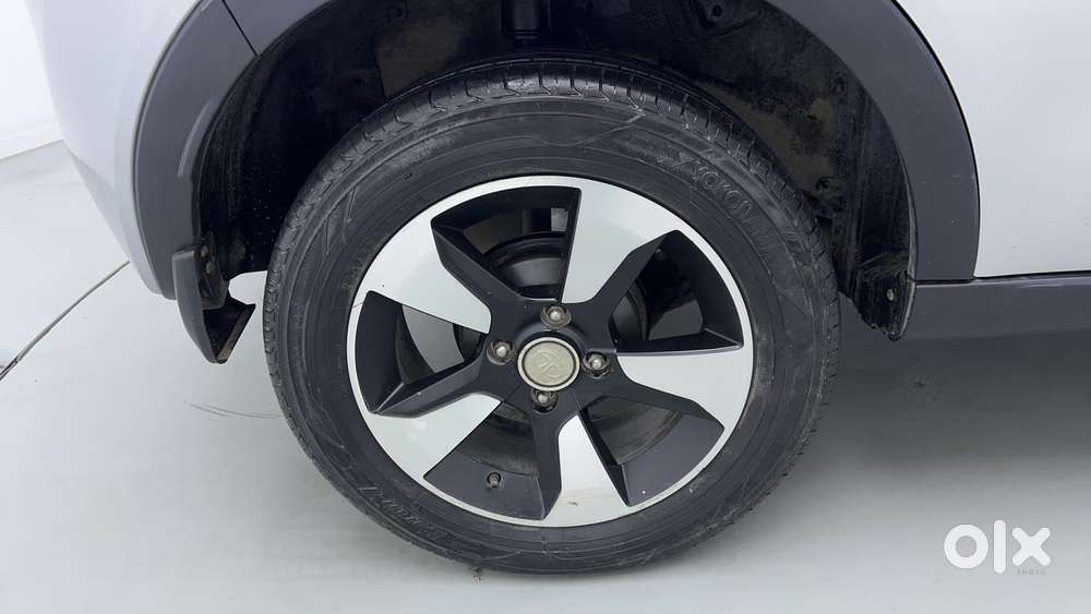 Tata Nexon 1.2 Revotron Xz Plus, 2018, Petrol