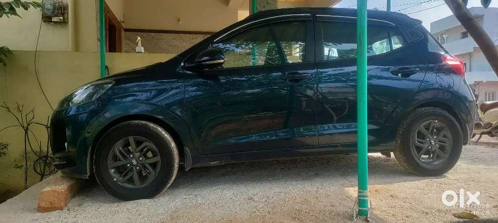 Good Condition Showroom Track