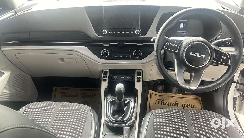Kia Carens 1.4 Premium 7 Str, 2023, Petrol