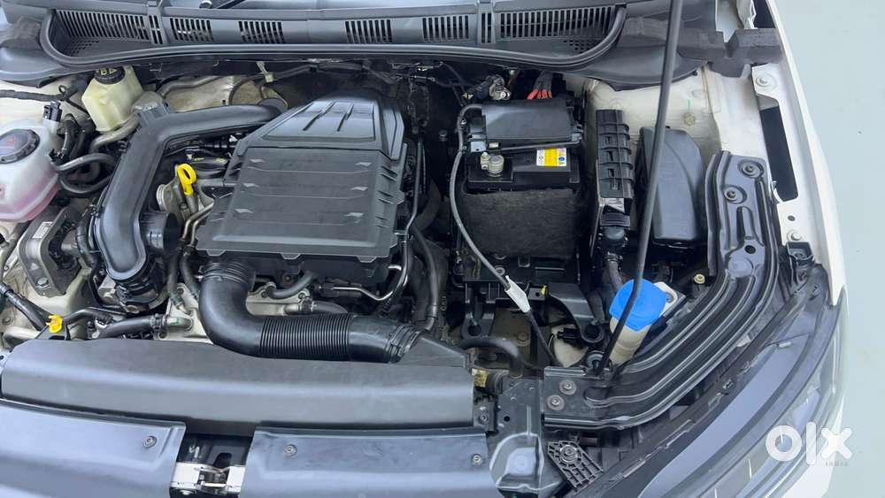 Skoda Slavia Style 1.0l Tsi At, 2022, Petrol