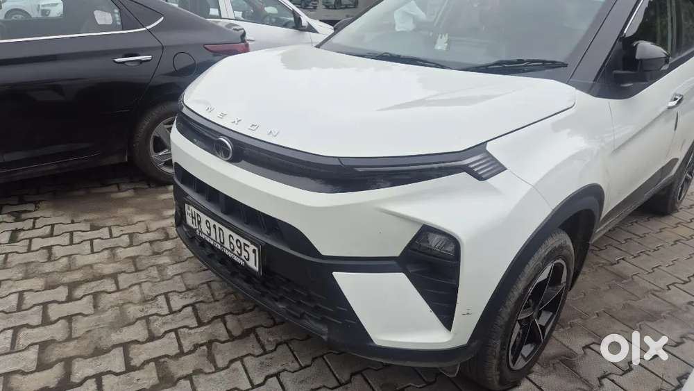 Tata Nexon Pure Petrol Manual 2025