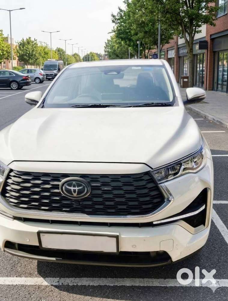 Toyota Innova Hycross 2.0 Zx Hybrid 7 Str, 2024, Cng & Hybrids