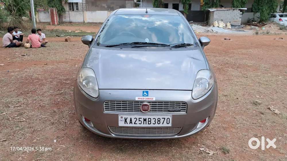 Fiat Grande Punto 2009 Diesel (handicapped People Uses )