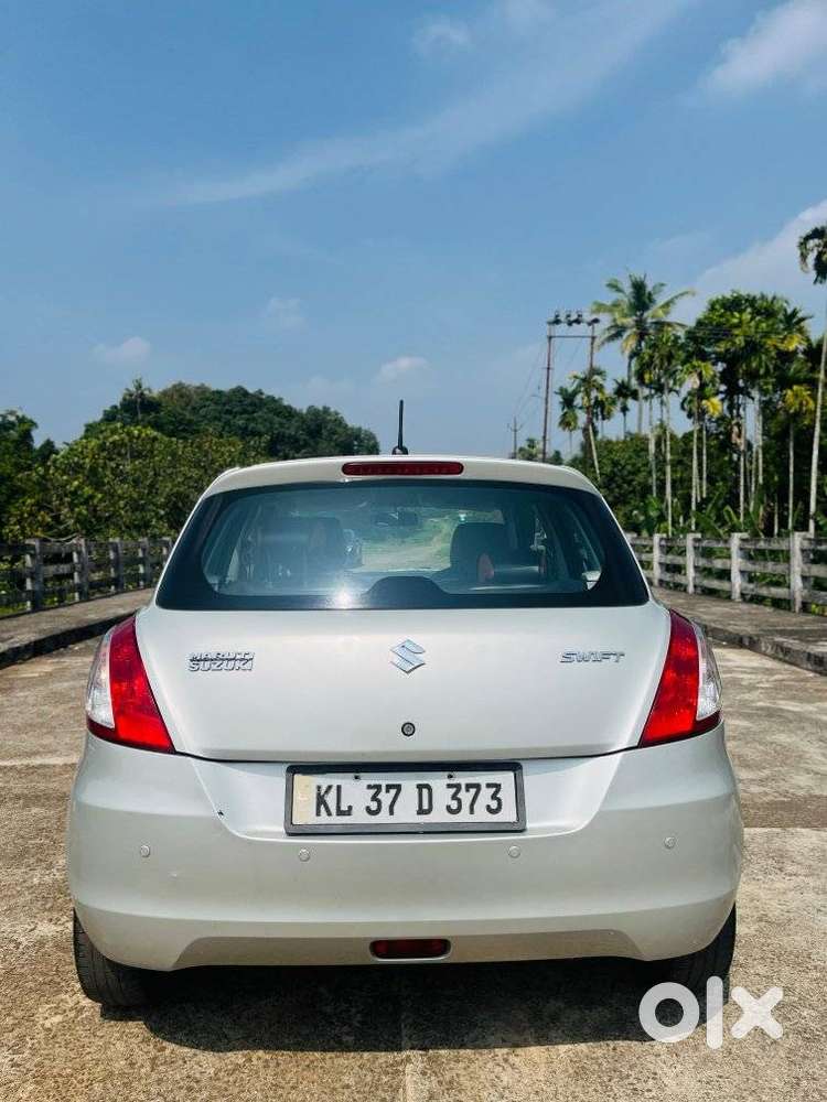Maruti Suzuki Swift Lxi Optional-o, 2016, Petrol