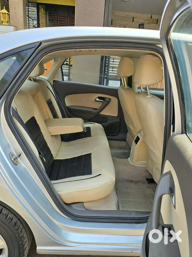 Volkswagen Vento 2010-2013 Petrol Highline, 2011, Petrol