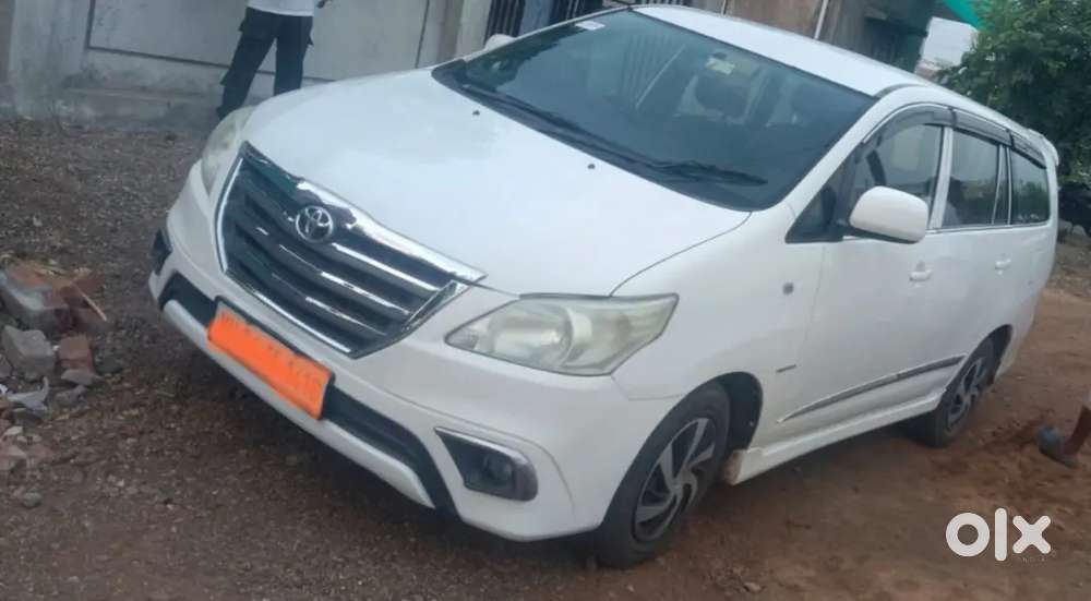 Toyota Innova 2011 Diesel 251000 Km Driven