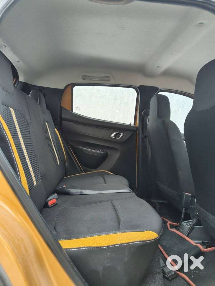 Renault Kwid 1.0 Climber (o) Dual Tone, 2023, Petrol