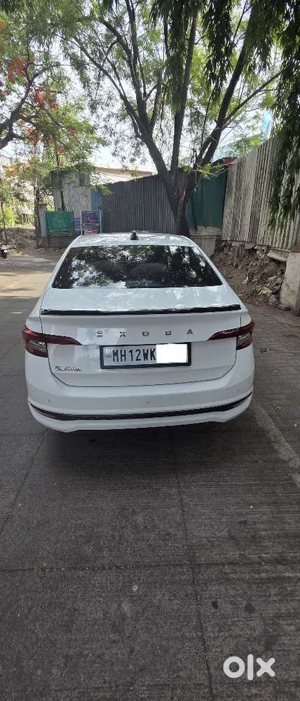 Skoda Slavia 2024 Petrol 21800 Km Driven