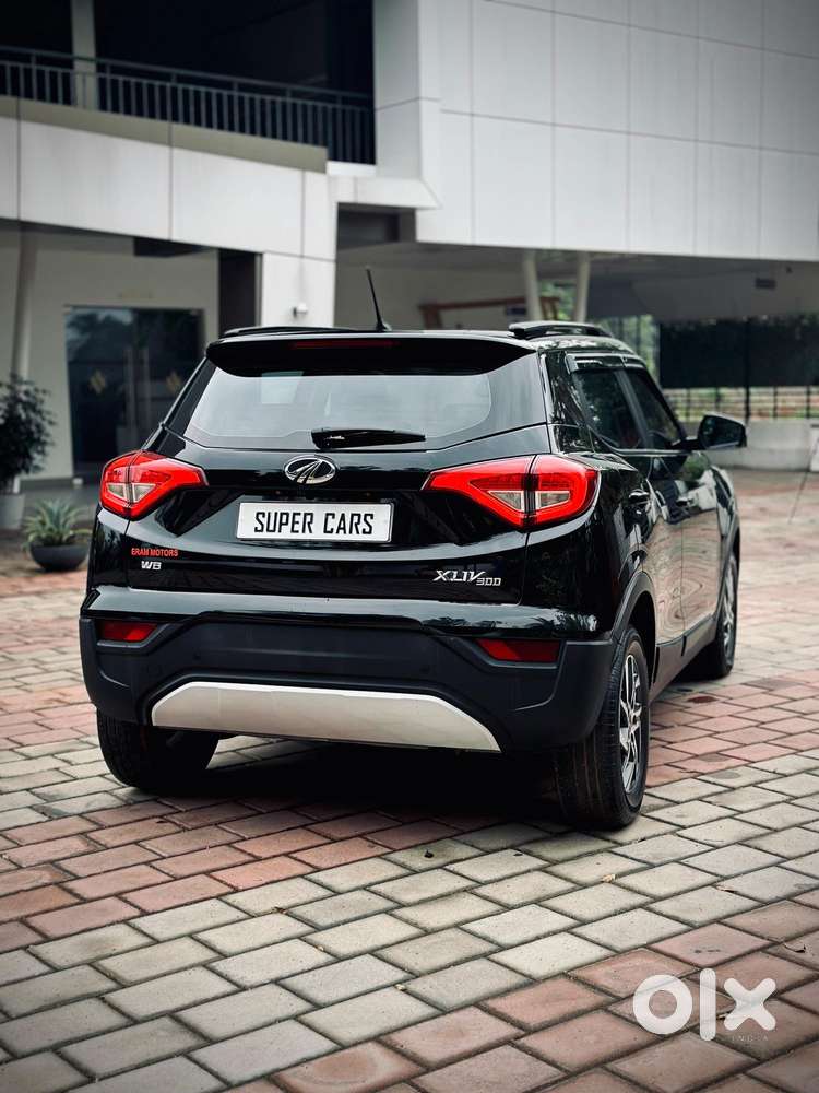 Mahindra Xuv300 W8 Option Diesel, 2022, Diesel