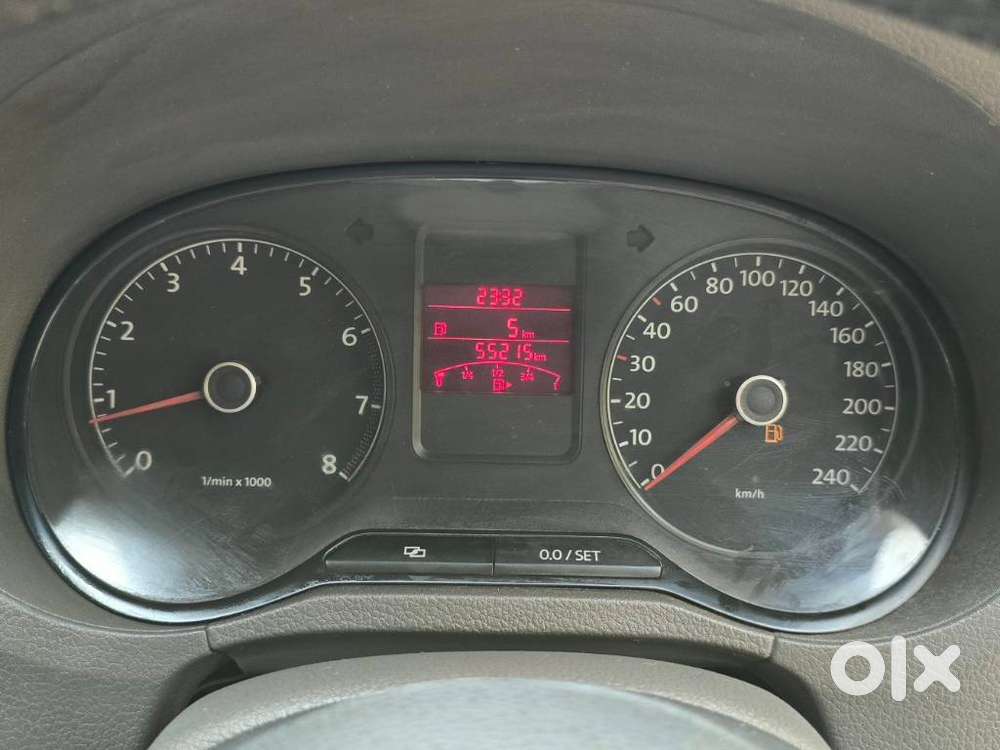 Volkswagen Vento 2010-2013 Petrol Highline, 2011, Petrol