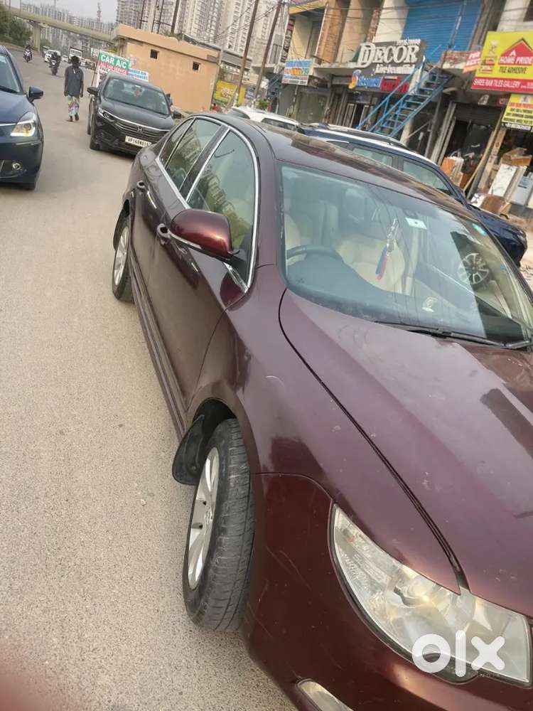 Skoda Superb Elegance 2011 Automatic