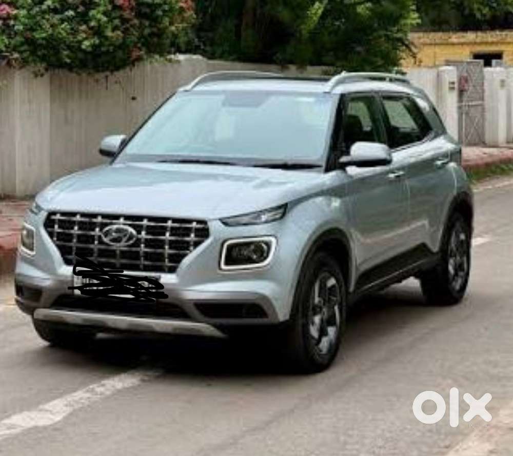 Hyundai Venue Petrol 2022