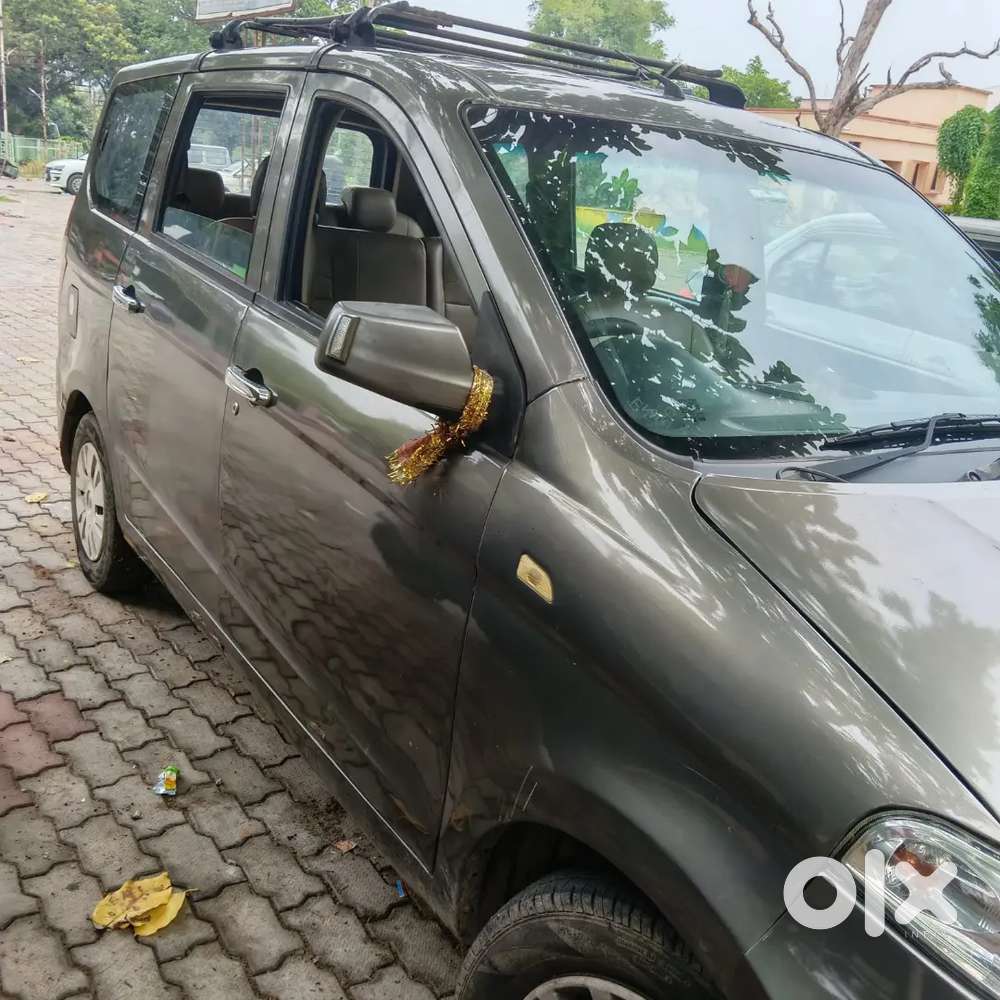 Chevrolet Enjoy 
7 Siter 
2016 
Insurance Puc Available 
Reverse Camer