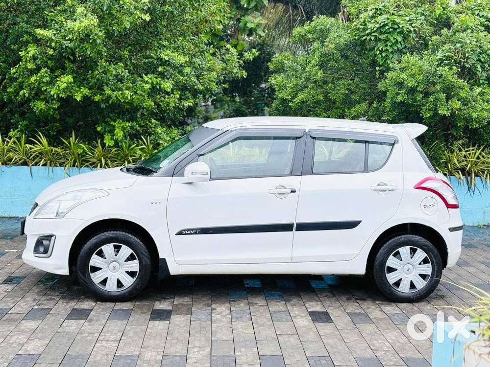 Maruti Suzuki Swift Vxi Optional, 2016, Petrol