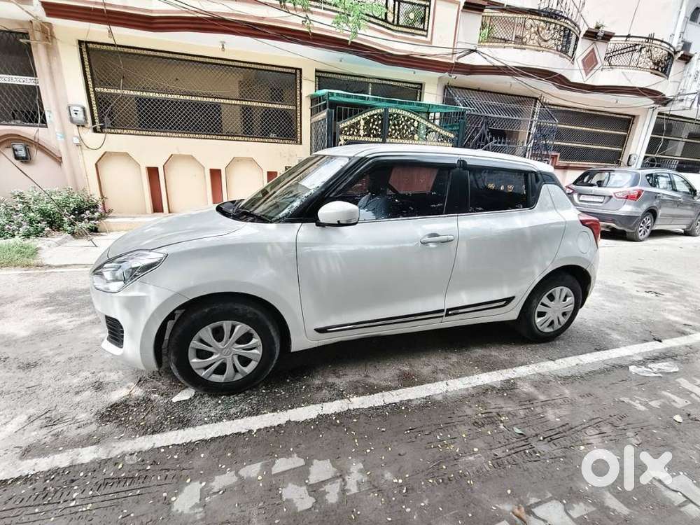 Maruti Suzuki Swift Vxi + Manual, 2022, Petrol