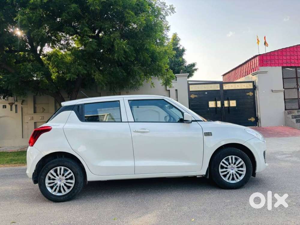 Maruti Suzuki Swift Lxi Optional-o, 2023, Petrol