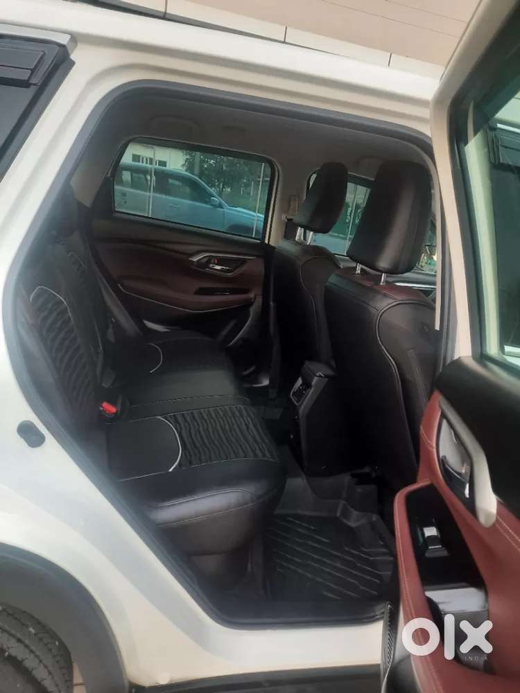Maruti Suzuki Grand Vitara, 2025, Petrol