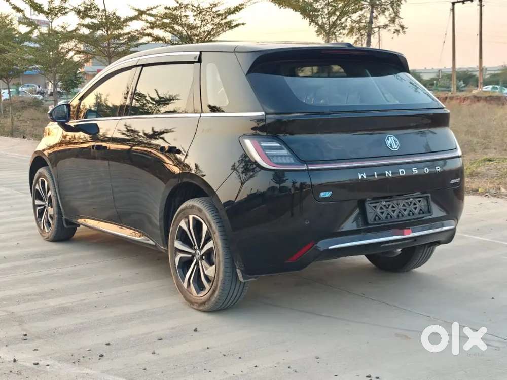 Mg Windsor Ev Essence Pro 52.9kw (2025) Electric 25,000km Driven