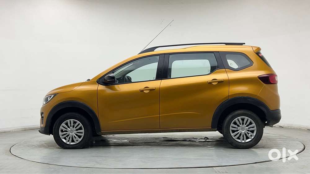 Renault Triber Rxt, 2022, Petrol