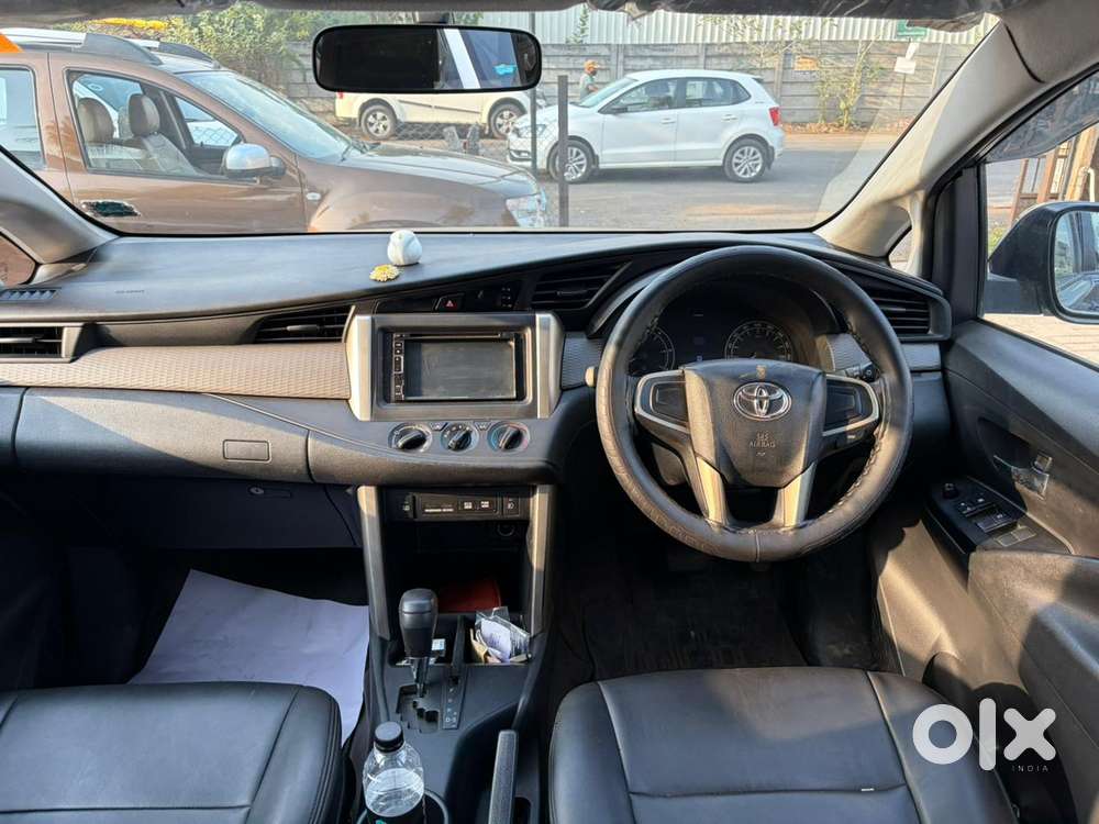 Toyota Innova Crysta [2016-2020] 2.4 Gx At 8 Str, 2017, Diesel