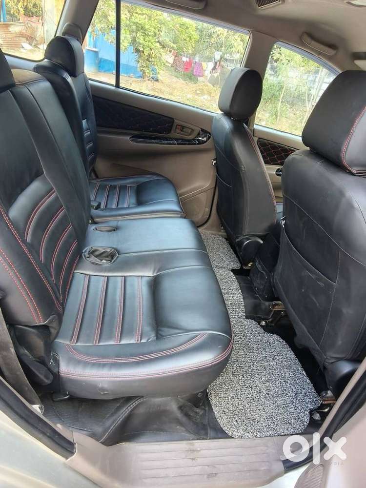 Toyota Innova 2.5 Gx (diesel) 8 Seater Bs Iv, 2015, Diesel