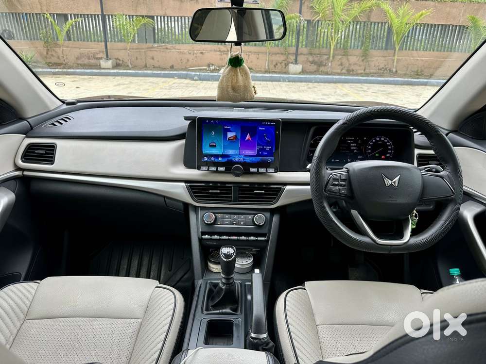 Mahindra Xuv700 2.2 Ax 3 Diesel Mt 7 Str, 2024, Diesel