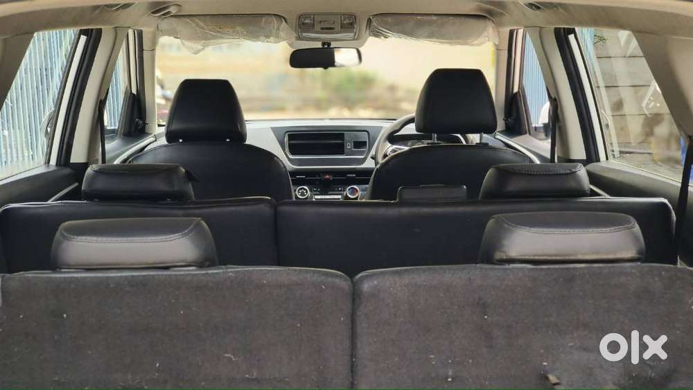 Kia Carens G 1.5 6mt Premium (o) 7-seater, 2023, Petrol
