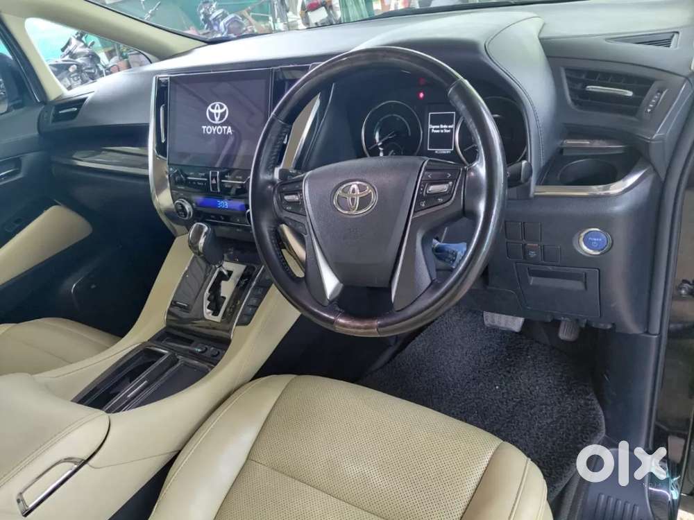 Toyota Vellfire 2.5 Hybrid, 2022, Petrol