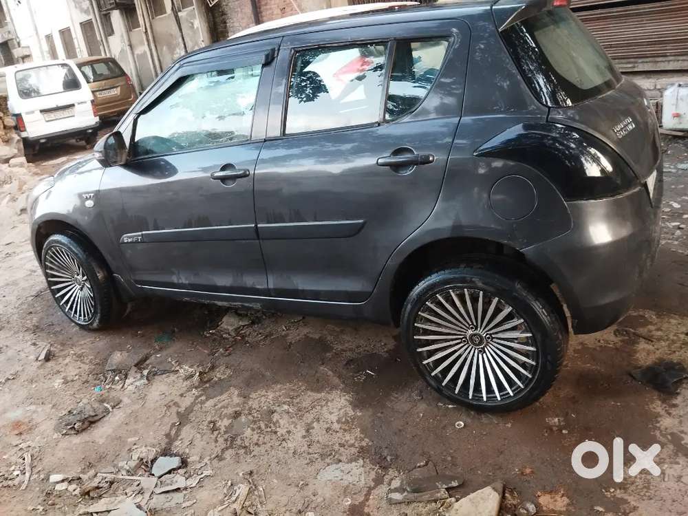 Maruti Suzuki Swift 20015 Cng 75000 Km Drive