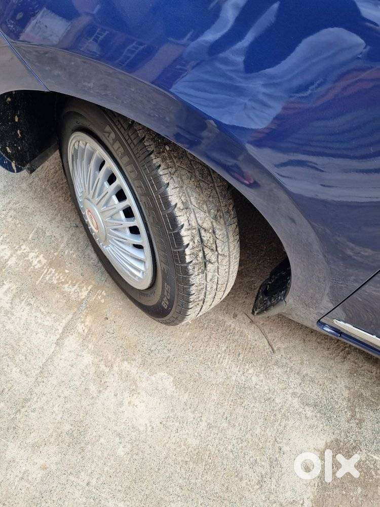 Maruti Suzuki Swift Dzire Vxi Optional, 2019, Petrol