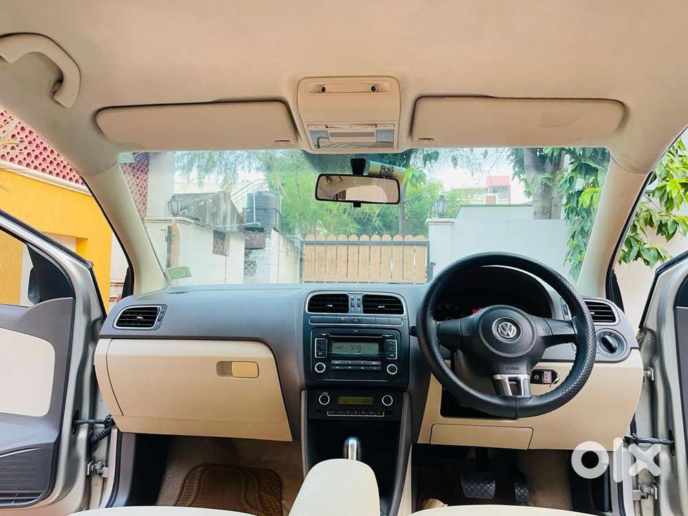 Volkswagen Vento 2010-2013 Petrol Highline, 2011, Petrol