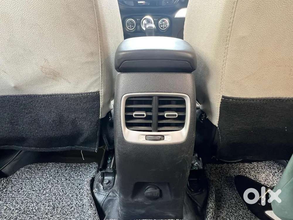 Urgent Selling. 
Hyundai Venue 2023 Cng & Hybrids 40000 Km Driven