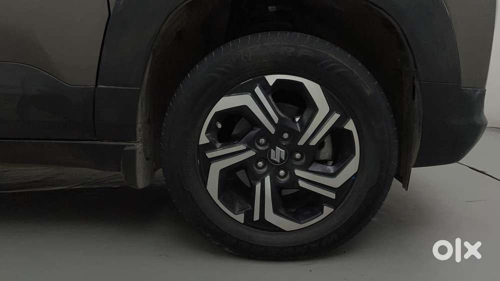 Maruti Suzuki Brezza 1.5 Zxi At Smart Hybrid Dual Tone, 2023, Petrol