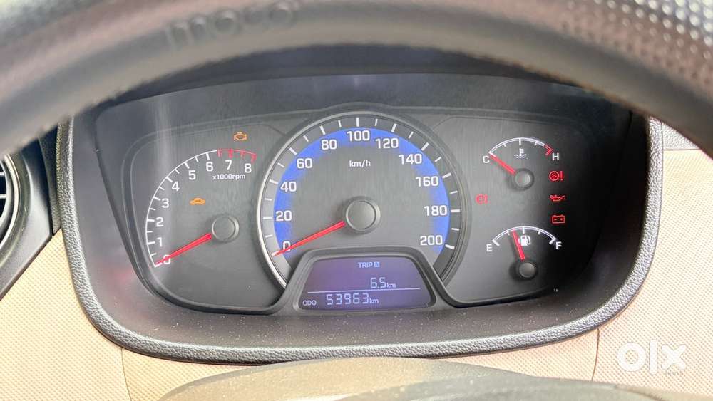 Hyundai Xcent Petrol 2015