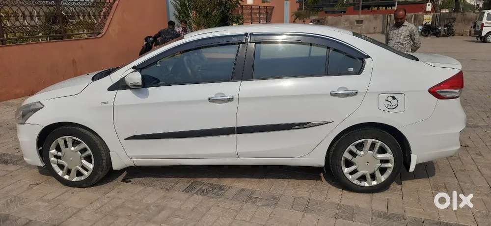 Maruti Suzuki Ciaz 2015 Diesel 122000 Km Driven
