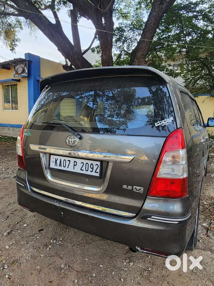 Toyota Innova 2.0 Petrol Manual 2012