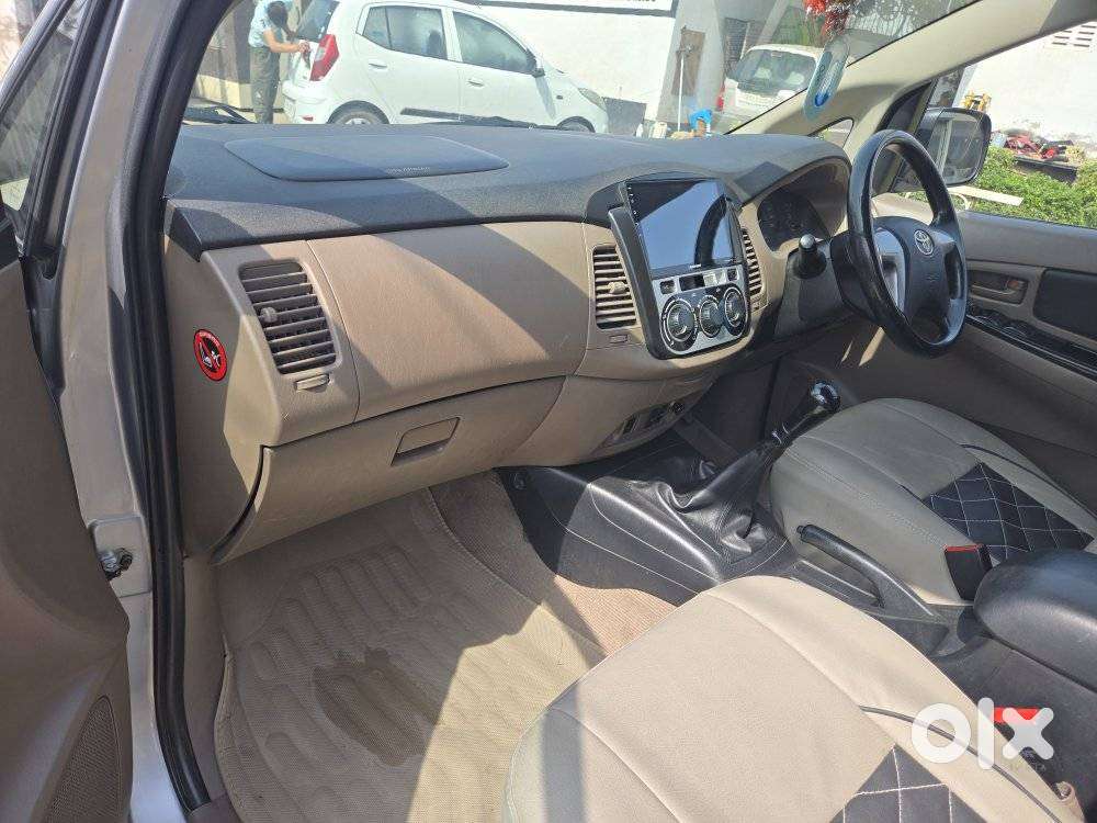 Toyota Innova 2.5 G (diesel) 7 Seater, 2015, Petrol