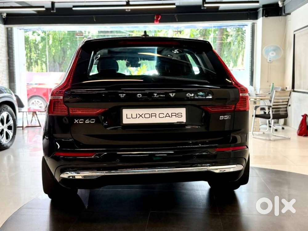 Volvo Xc60 D5 Inscription, 2022, Petrol