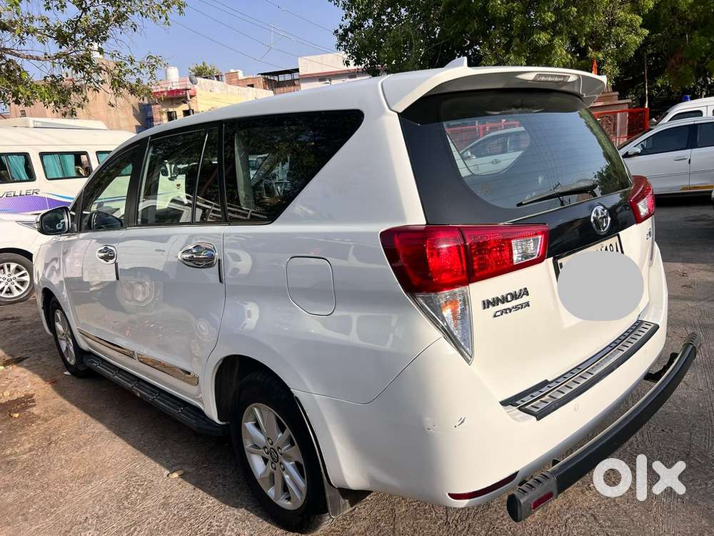 Toyota Innova Crysta 2018 Diesel Well Maintained