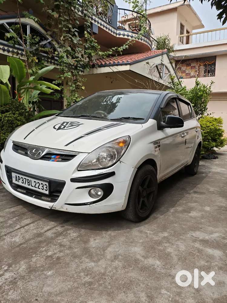 9hyundai I20 2012 Diesel Best  Condition