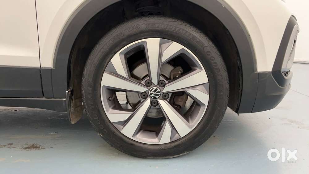 Volkswagen Taigun Topline 1.0 Tsi At (electric Seats), 2022, Petrol